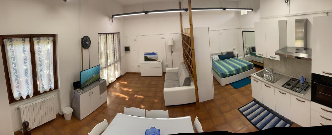 Appartamento In Villa Con Giardino Vicino Al Mare Bella Farnia Exterior photo